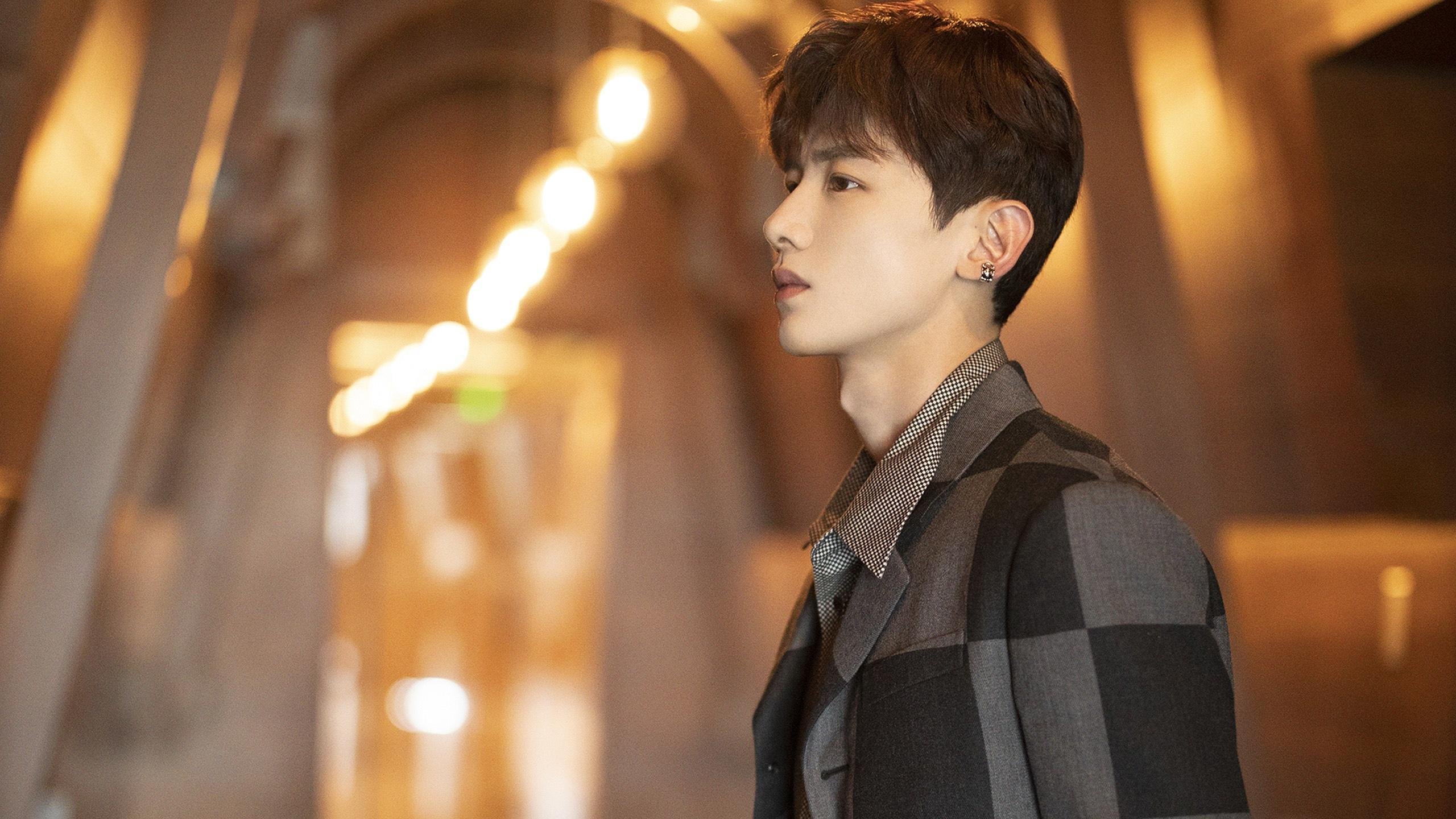 爱游戏体验-卫冕冠军广州队挑战新赛季目标，2025赛季展望，新赛季广州队新加入球员的名单